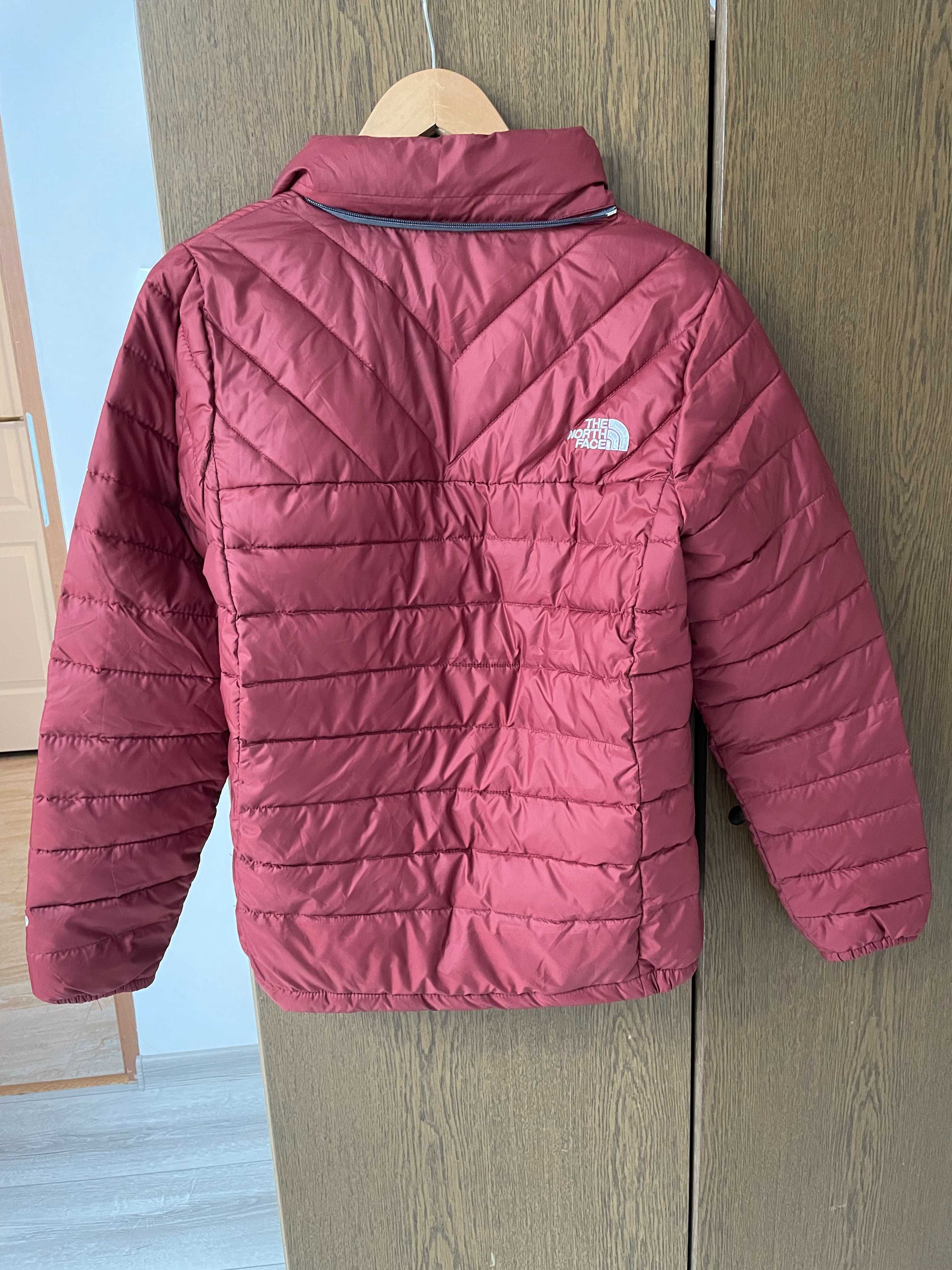 Kurtka damska męska unisex The North Face lekka na wiosnę burgundowa