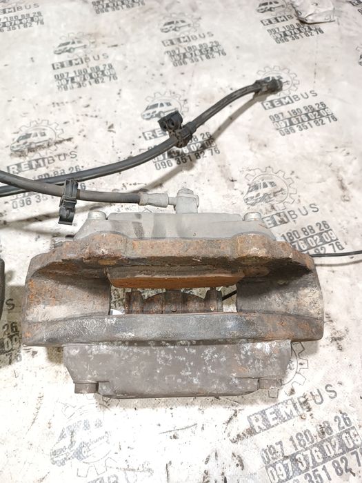 Супорт передній лівий правий MB ML W163 2005 МЛ Мерседес Суппорт