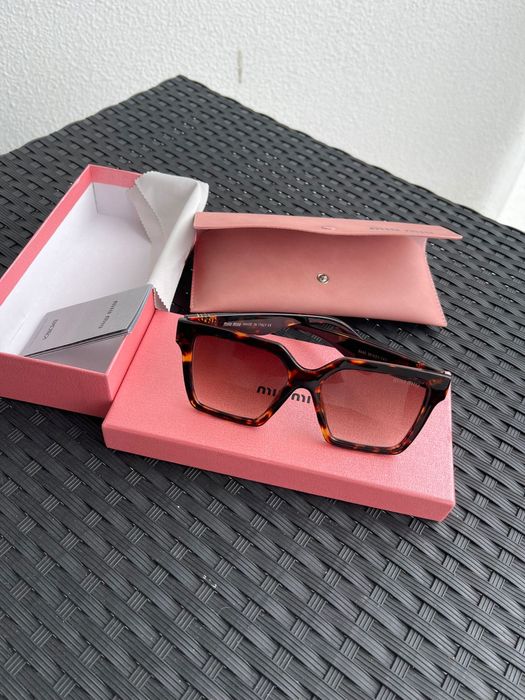 Oculos de sol miu miu