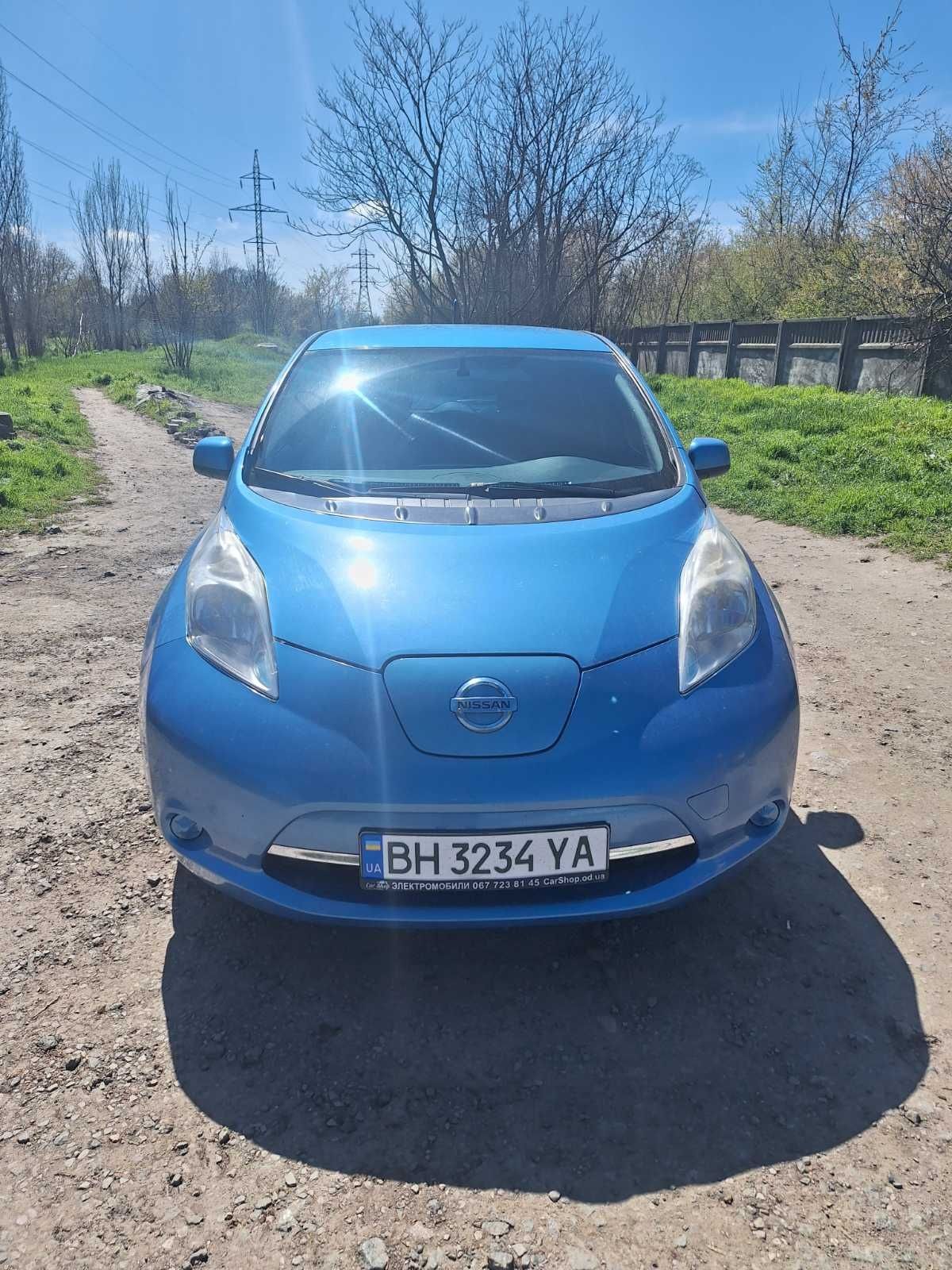 Продам Nissan Leaf  2014 года