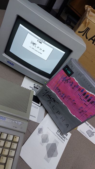 Komputer Atari 1040 STf  kompletny zestaw + C-LAB ALPHA NOTATOR i inne