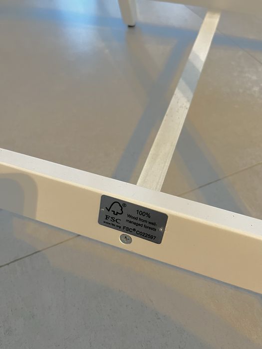 Składany drewniany wieszak typu lokaj na ubrania, biały