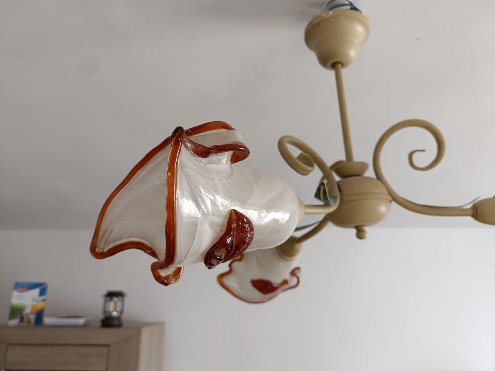 Lampa sufitowa..
