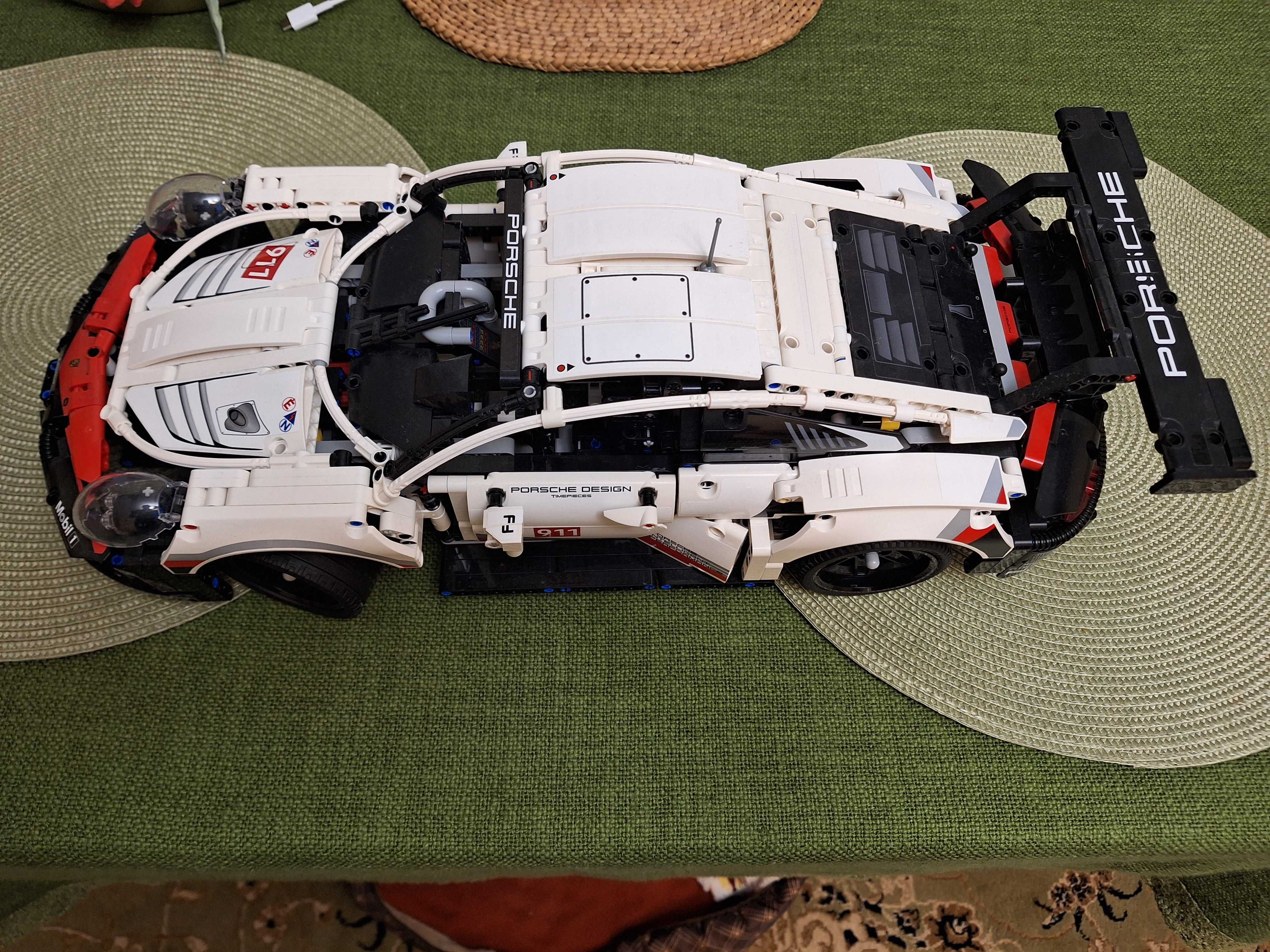 LEGO Technic Porsche 911 RSR