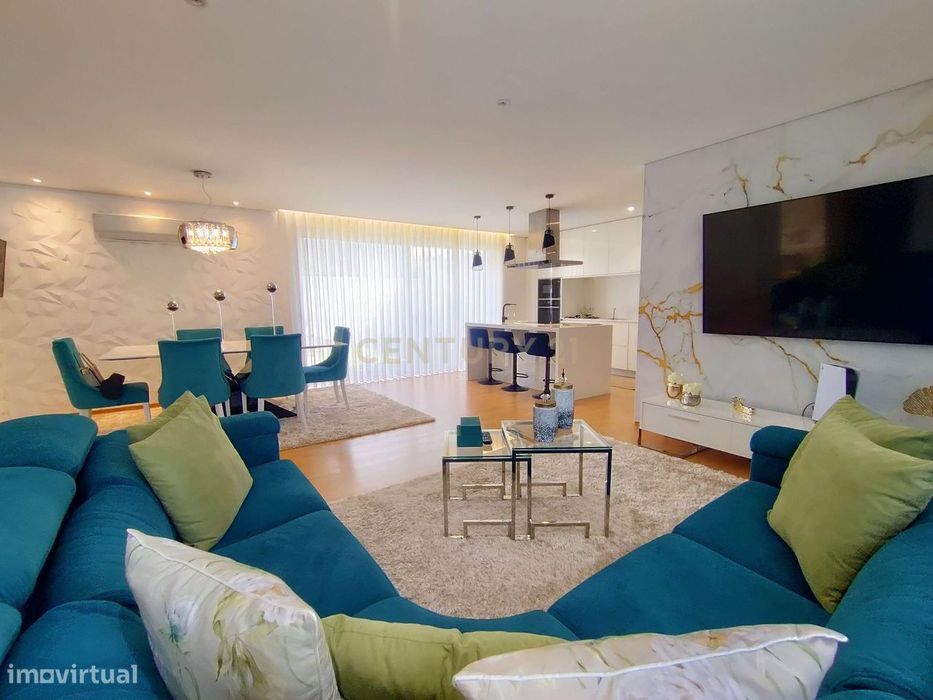 Moradia T4 Moderna com Piscina e Jardim – Touguinha