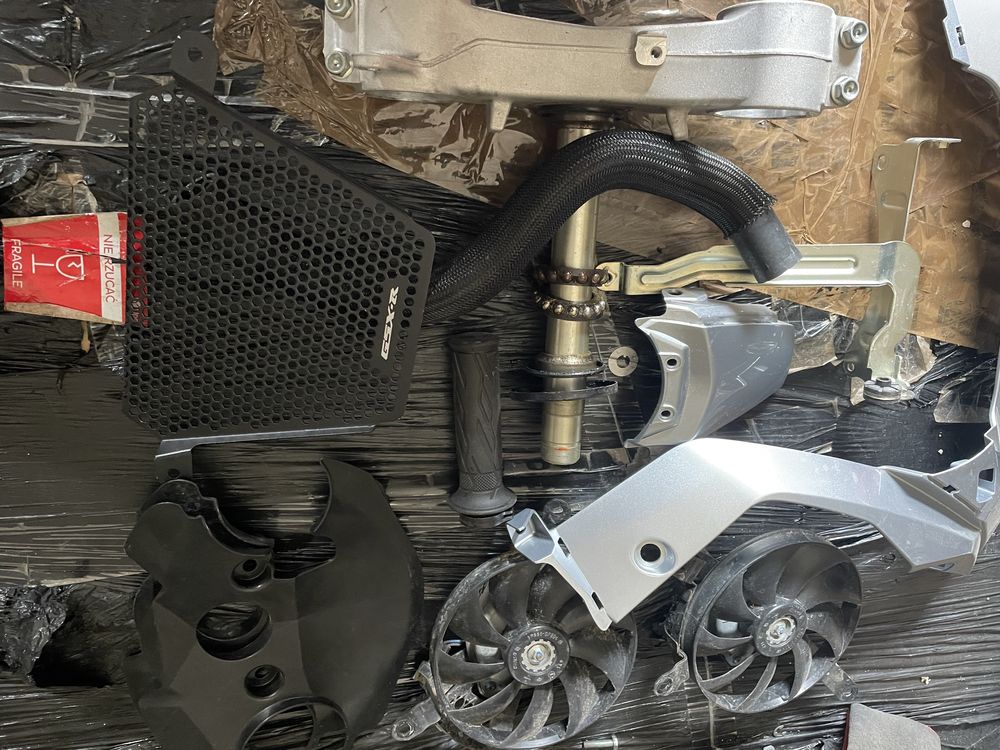 Czesci Suzuki GSXR GSX R L7 M4