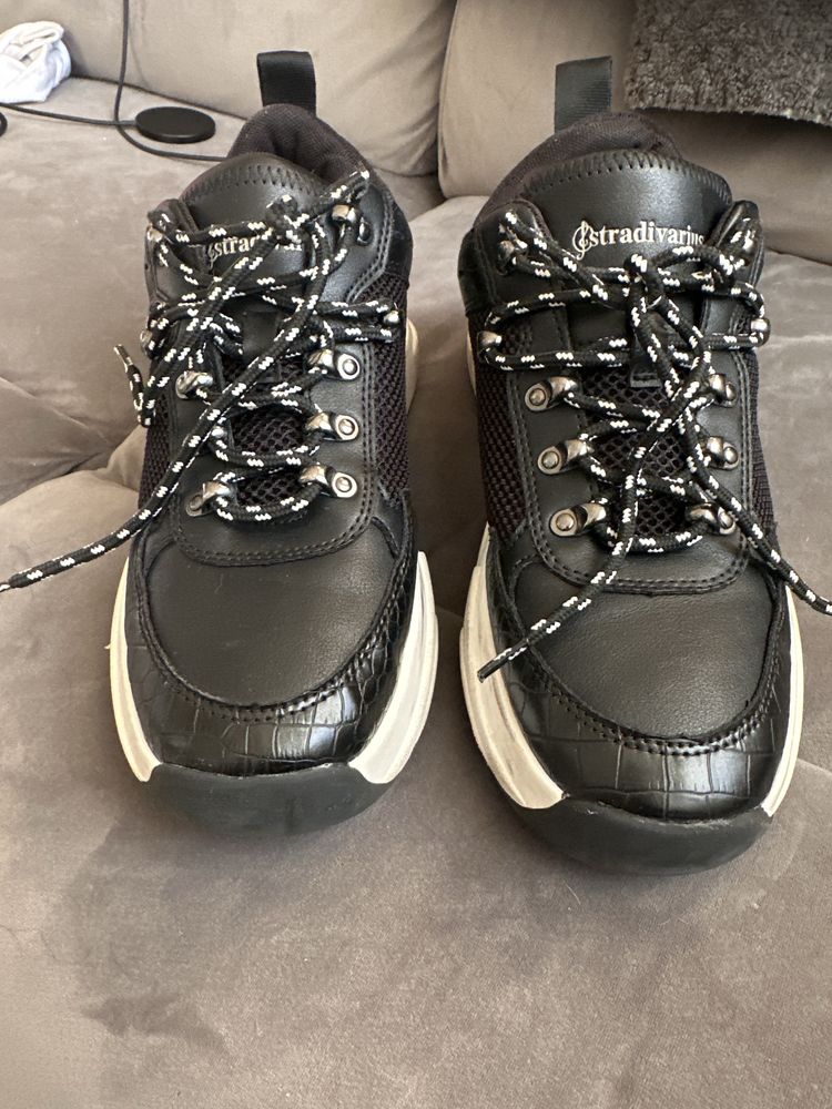 Stradiwarius 37 sportowe