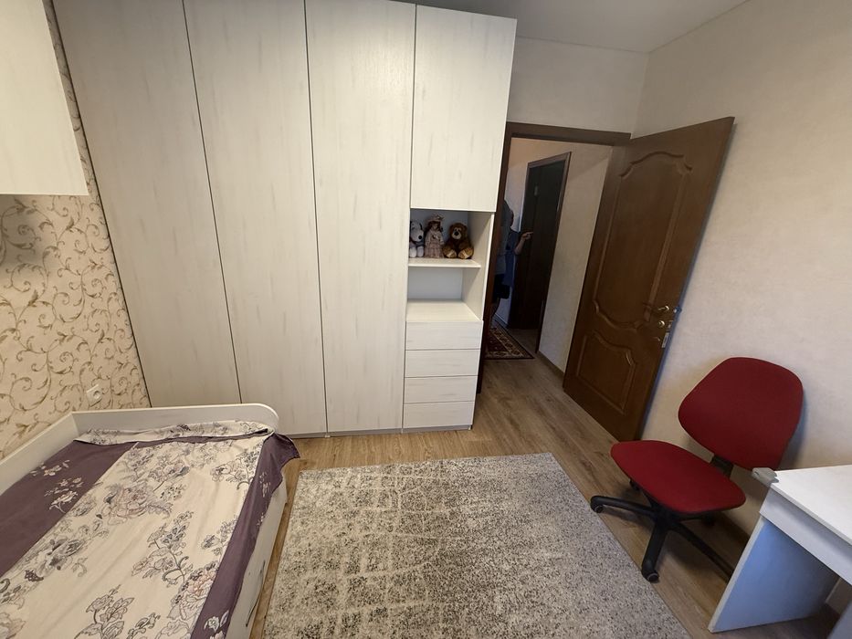 Пропоную в оренду 3 кім по Героїв України