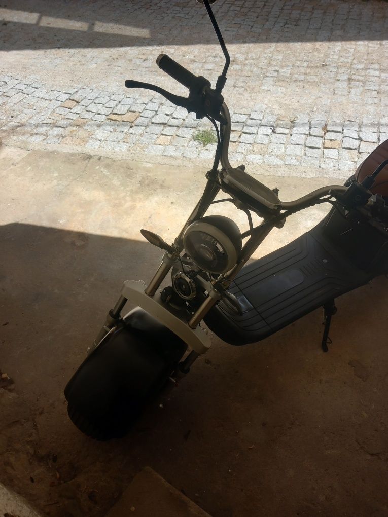 Scooter eletrica