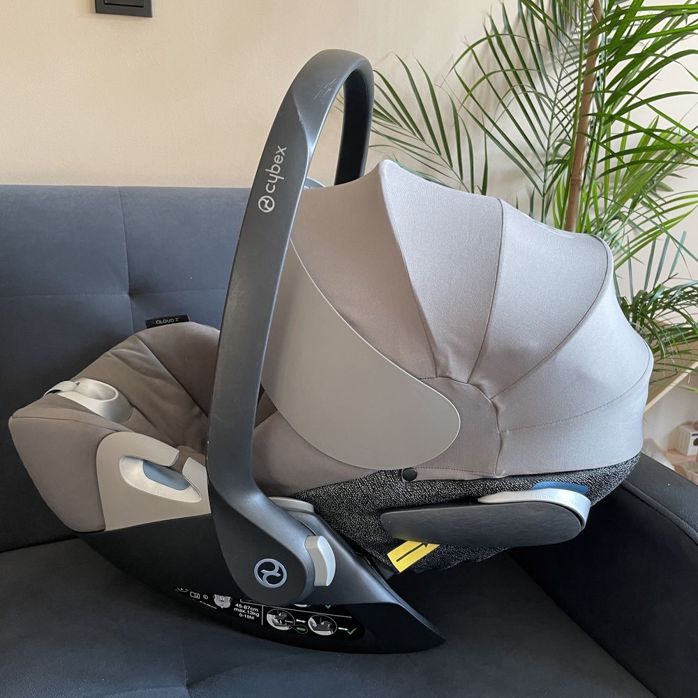 Fotelik samochodowy CYBEX Cloud Z i-Size Soho Grey rozkładany budka
