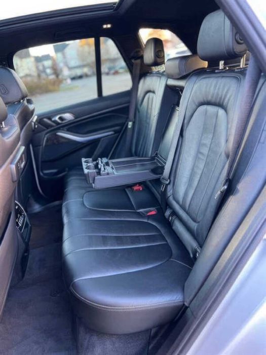 BMW X5 xDrive40i      2022