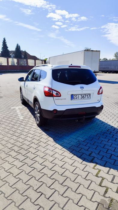 Pilnie Nissan Qashqai+2 2010