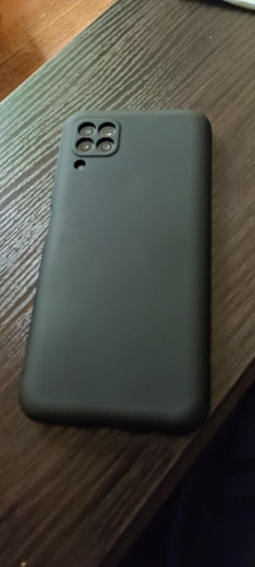Huawei p40 lite,в состоянии нового телефона!