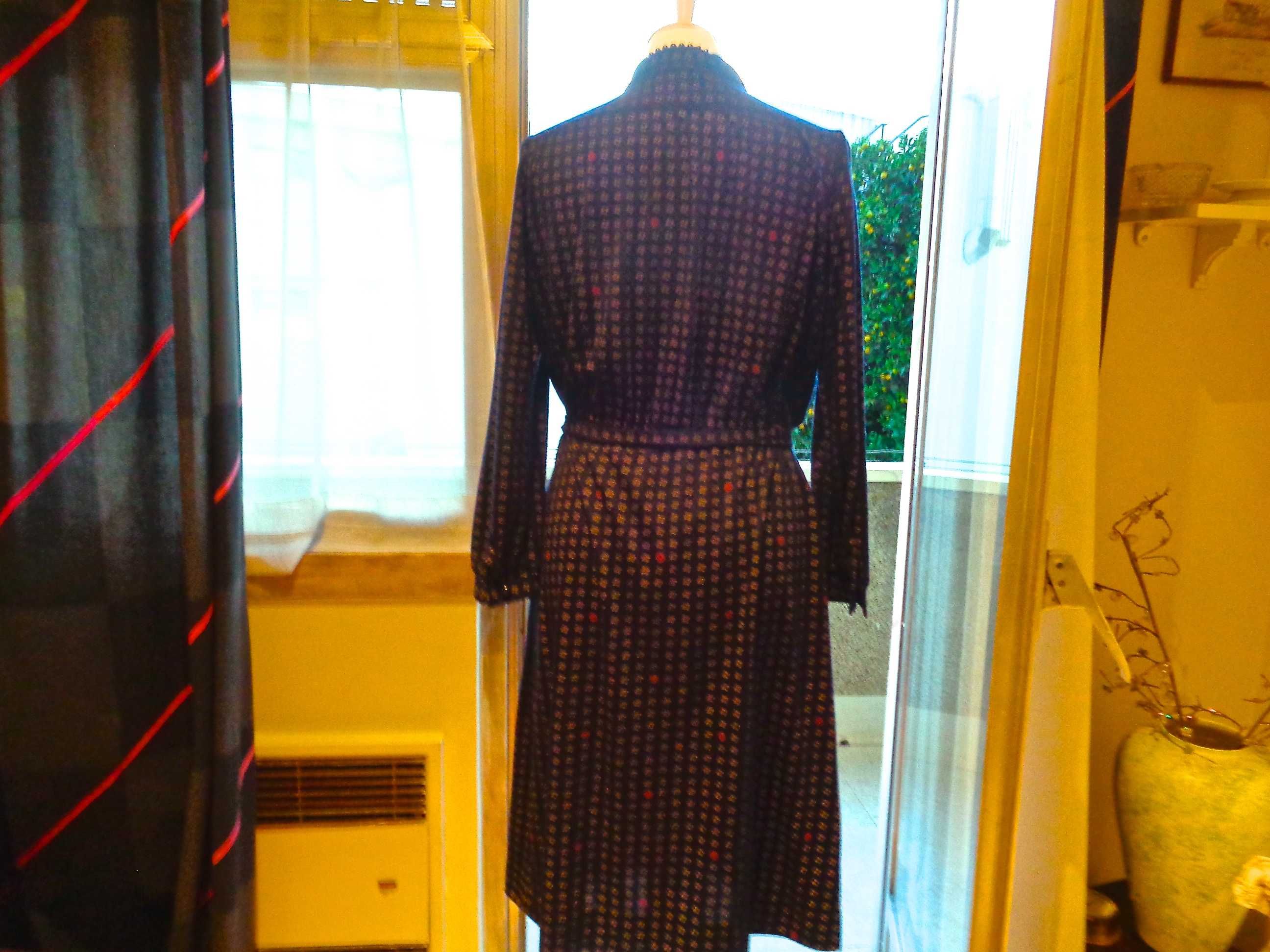Raro vestido de manga comprida em malha de lã