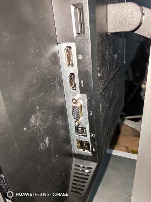 Monitor HP E24 G4 FHD uszkodzony ekran