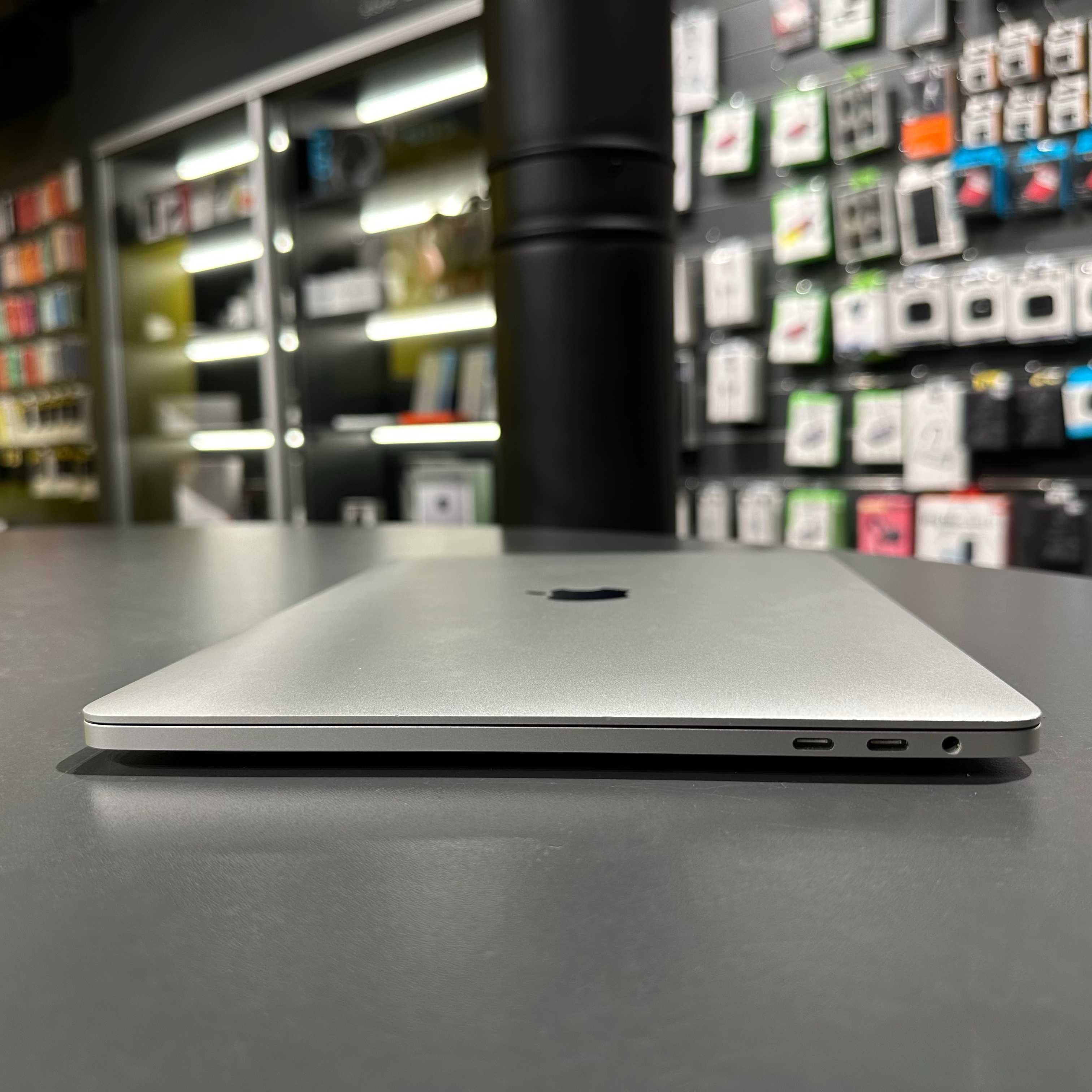 MacBook Pro 13" 2018 i7 16GB RAM 1Tb SSD Silver В НАЯВНОСТІ!