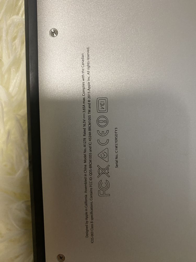 Продам MacBook 2012 4RAM / 500GB