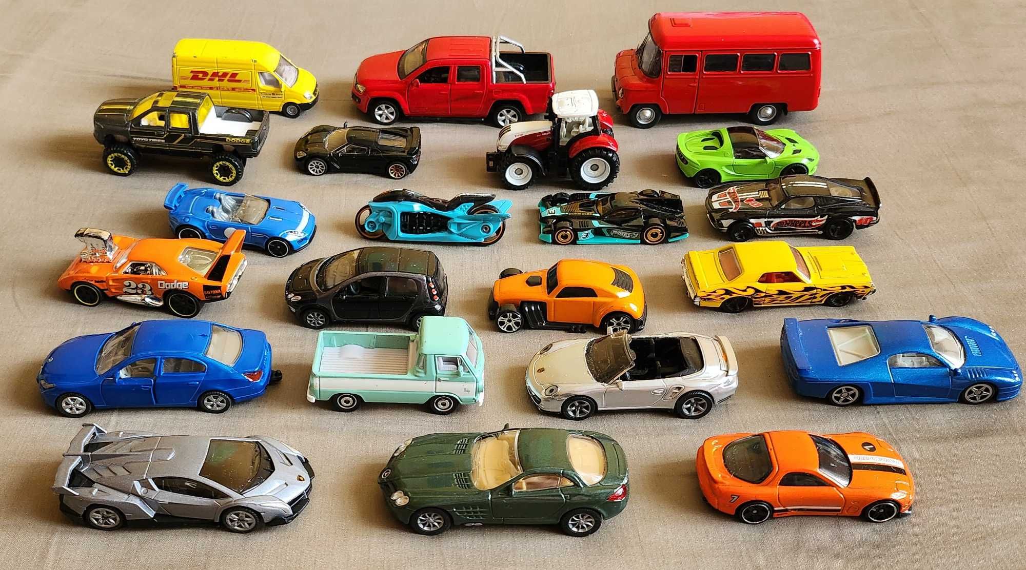 Kolekcja 22 szt modeli aut hot wheels matchbox i innych