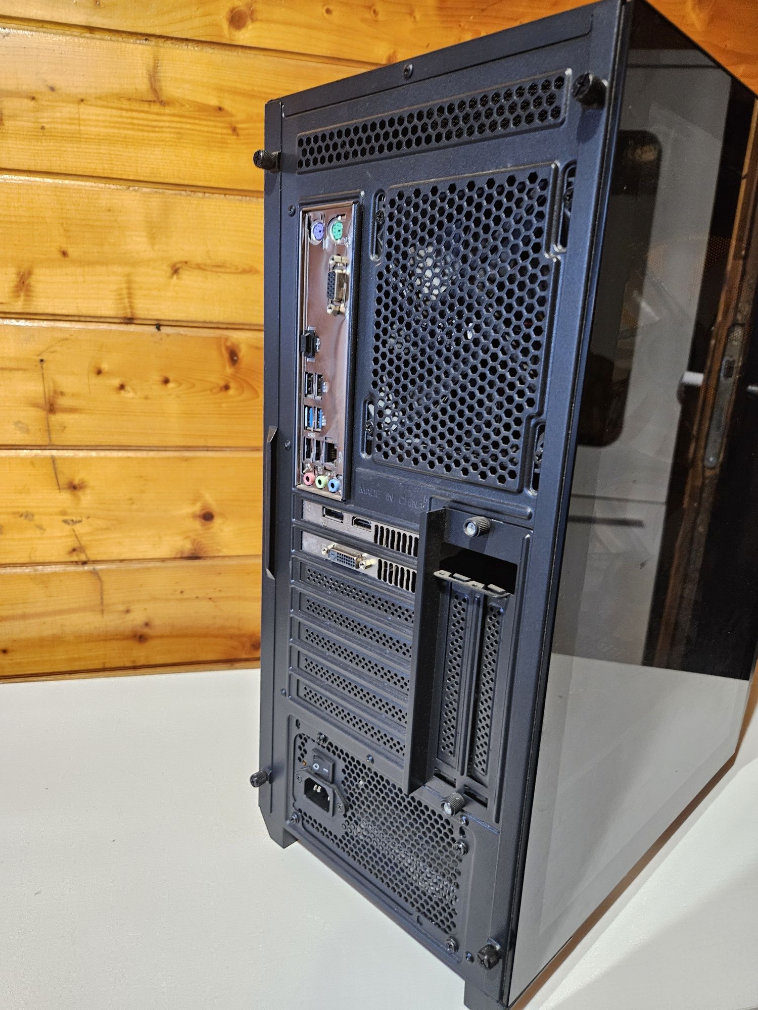 Komputer gamingowy i3 16gb ram gtx