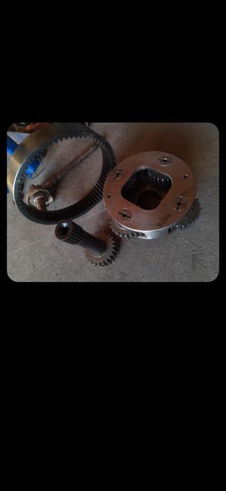 Бортова МтЗ 2022 Чулок Воділо МтЗ 1221 1523 Водило 
Вінець запчастини