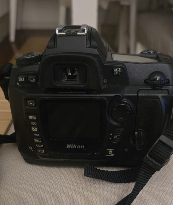 Máquina Nikon D70S