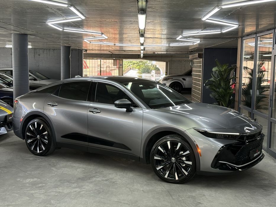 Toyota Crown Platinum