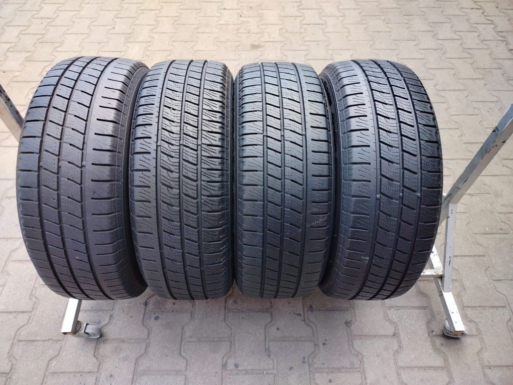 Opony Całoroczne 215/60R17C Goodyear Cargo Vector 215/60/17C