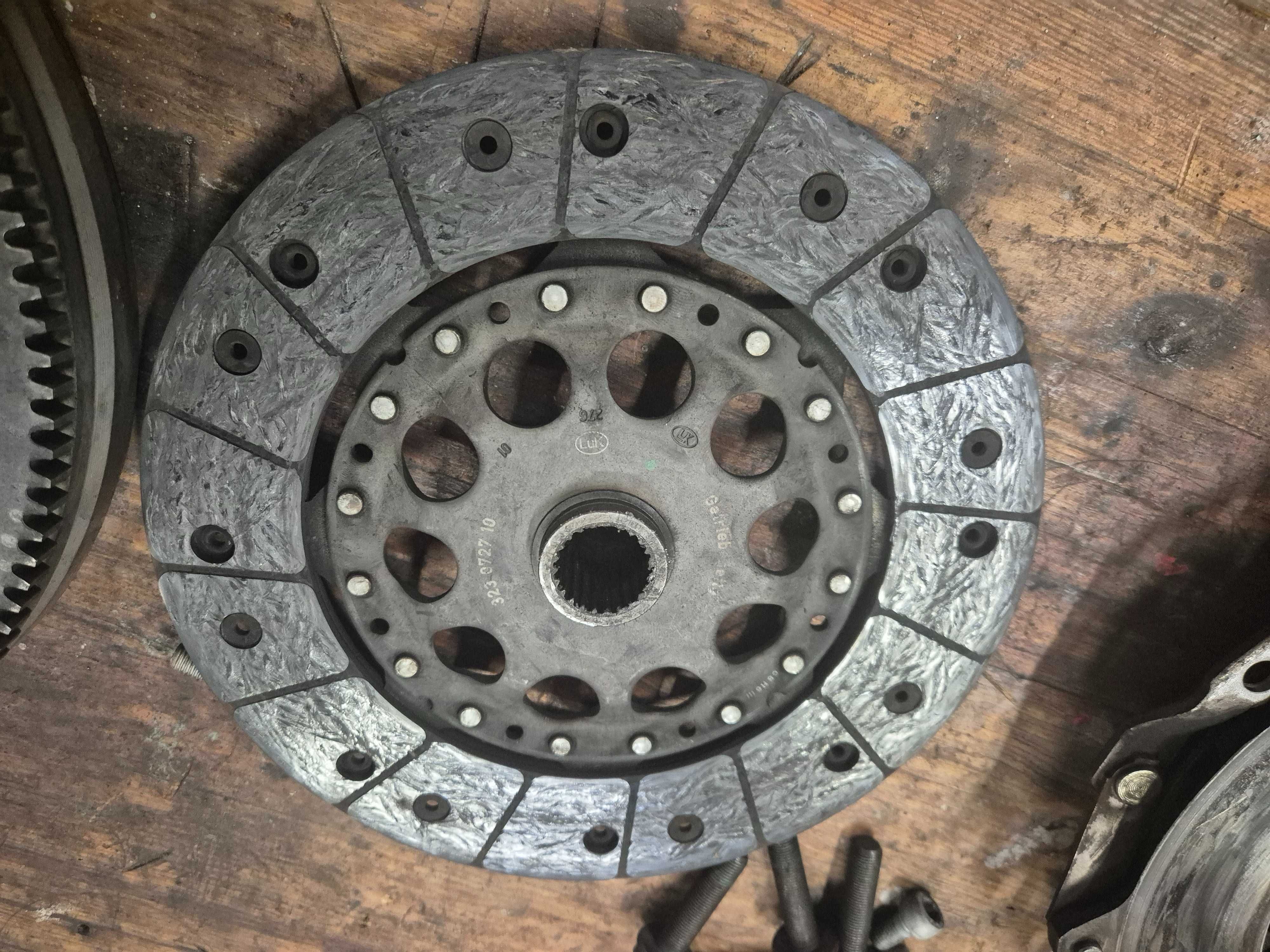 Dwumas Luk 6kkm audi a4 b5 1.9tdi ajm passat b5
