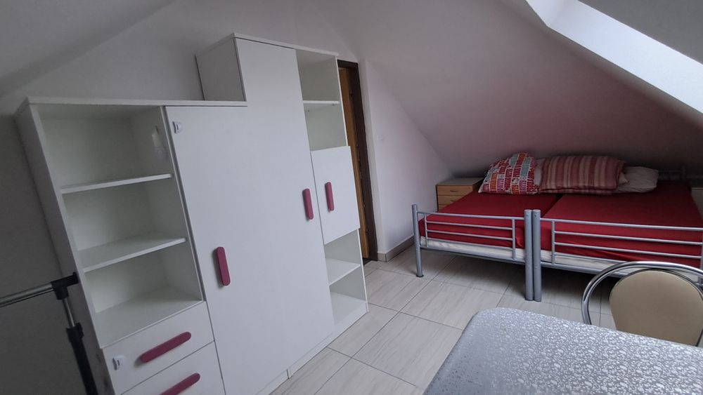 Pokoje 1 i 2-osobowe w Jaktorowie