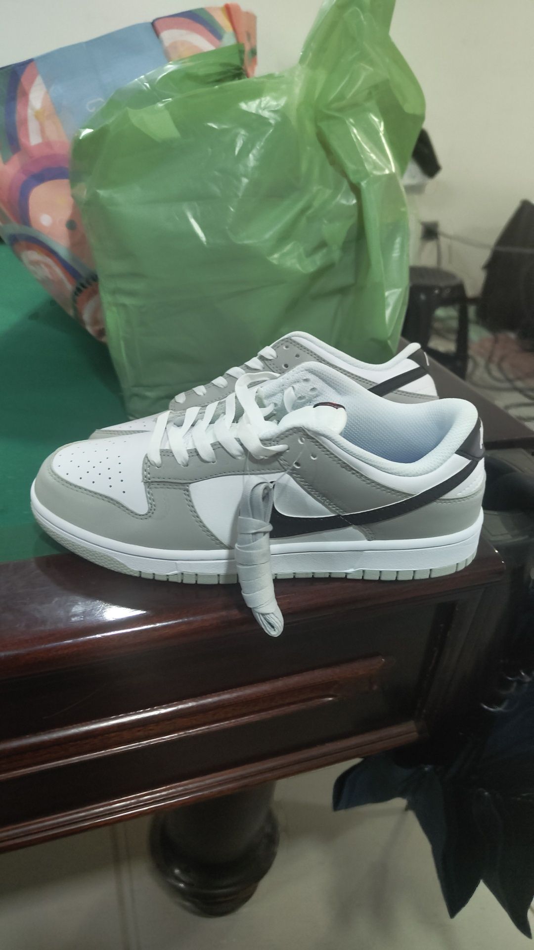 Nike Dunk Low Reverse Panda Grey