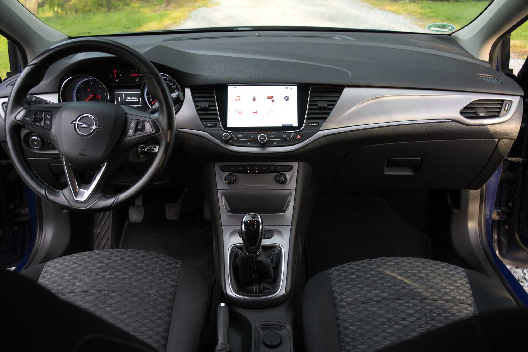 Opel Astra K • 1.6 CDTI • 2016 • Manual • 178 tys. km • Uszkodzony