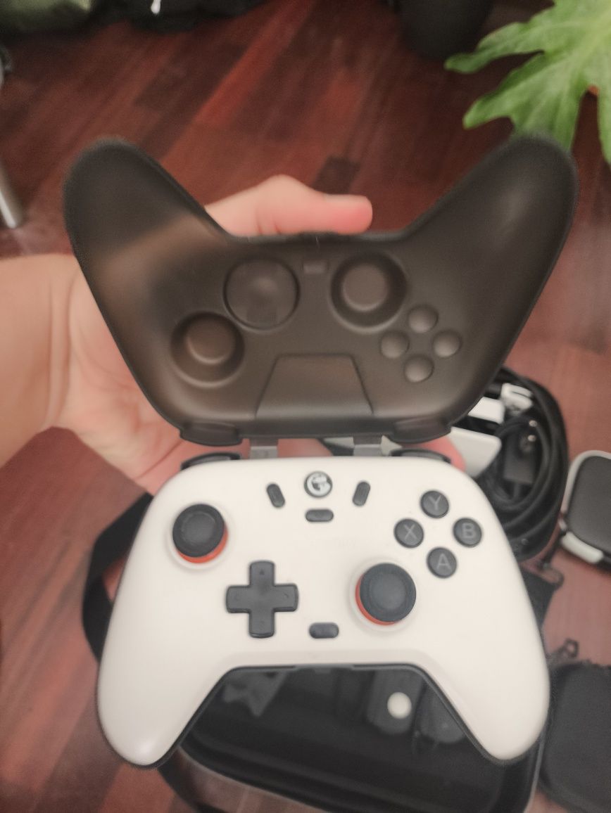 Nintendo Switch OLED *Desbloqueada* + acessórios