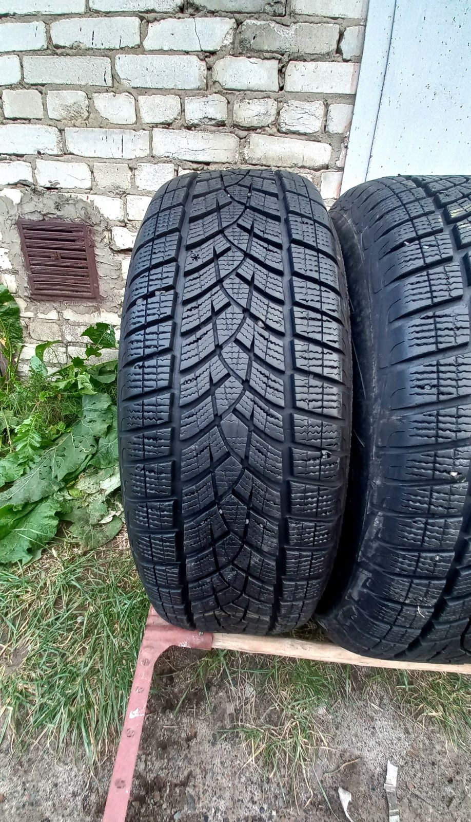 Шини зимові 4шт R17 GoodYear UltraGrip 225/65/17 вир. Німеччина 7мм.