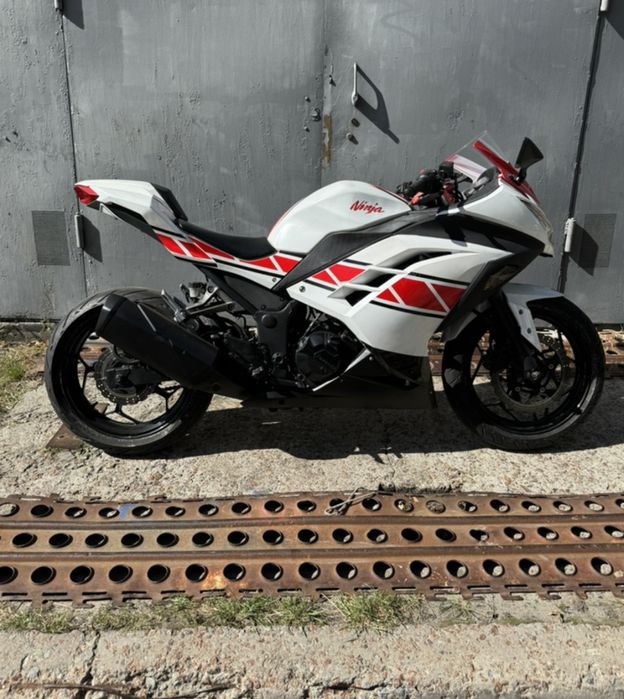 Kawasaki ninja 300