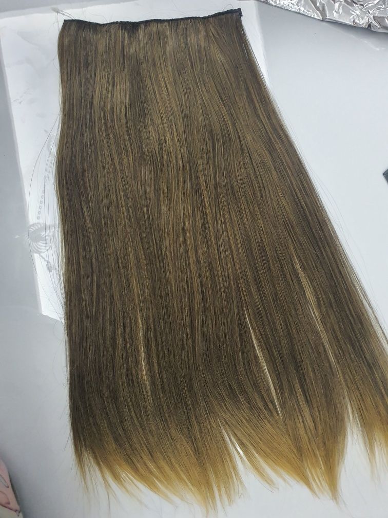 Cabelo humano é castanho peso total é de 235gr