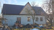 Будинок з реконструкцією з усіма комунікаціями в місті Яготині