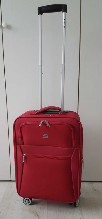 Walizka mała na kółkach kabinówka