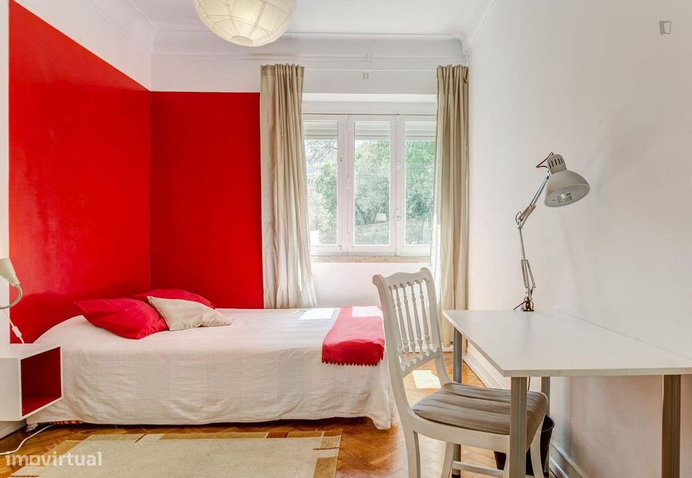 65164 - Quarto com cama de casal em apartamento...