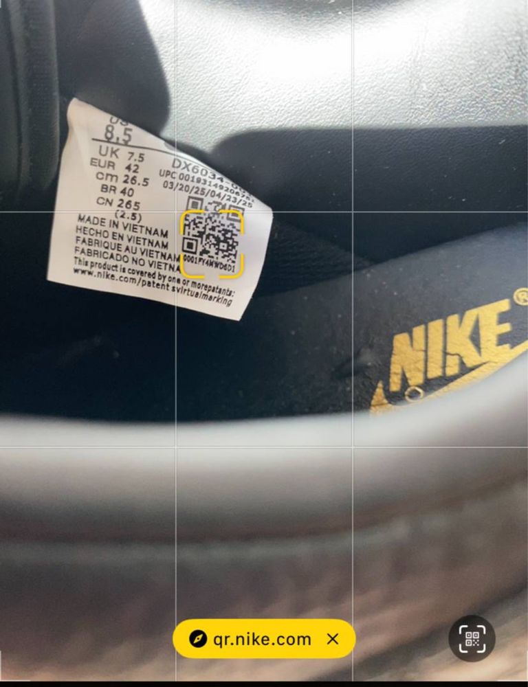 Nike air Force 1 low Anniversary Edition (NEW IN BOX)
