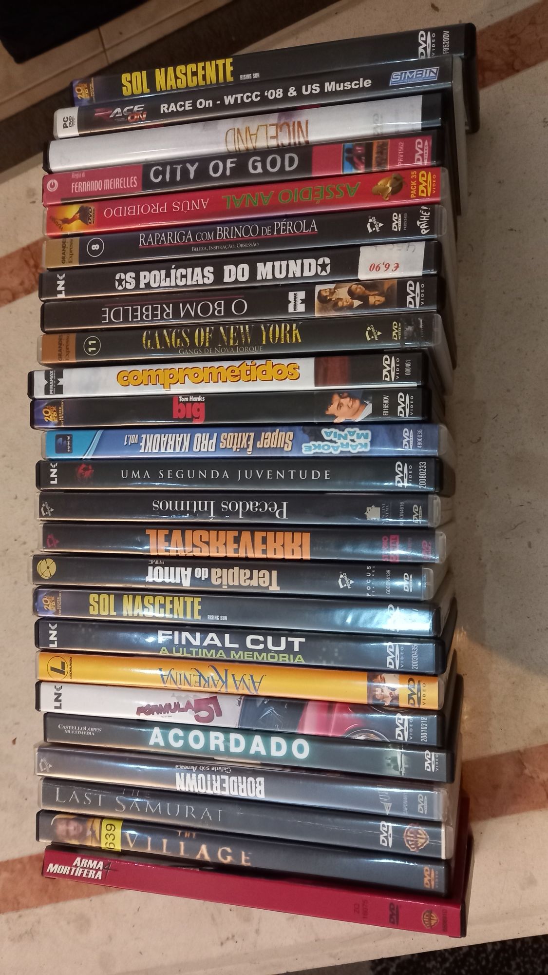 Vendo DVD'S a muito bom preço