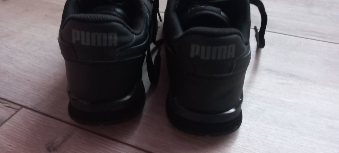 Кросівки PUMA 42,5