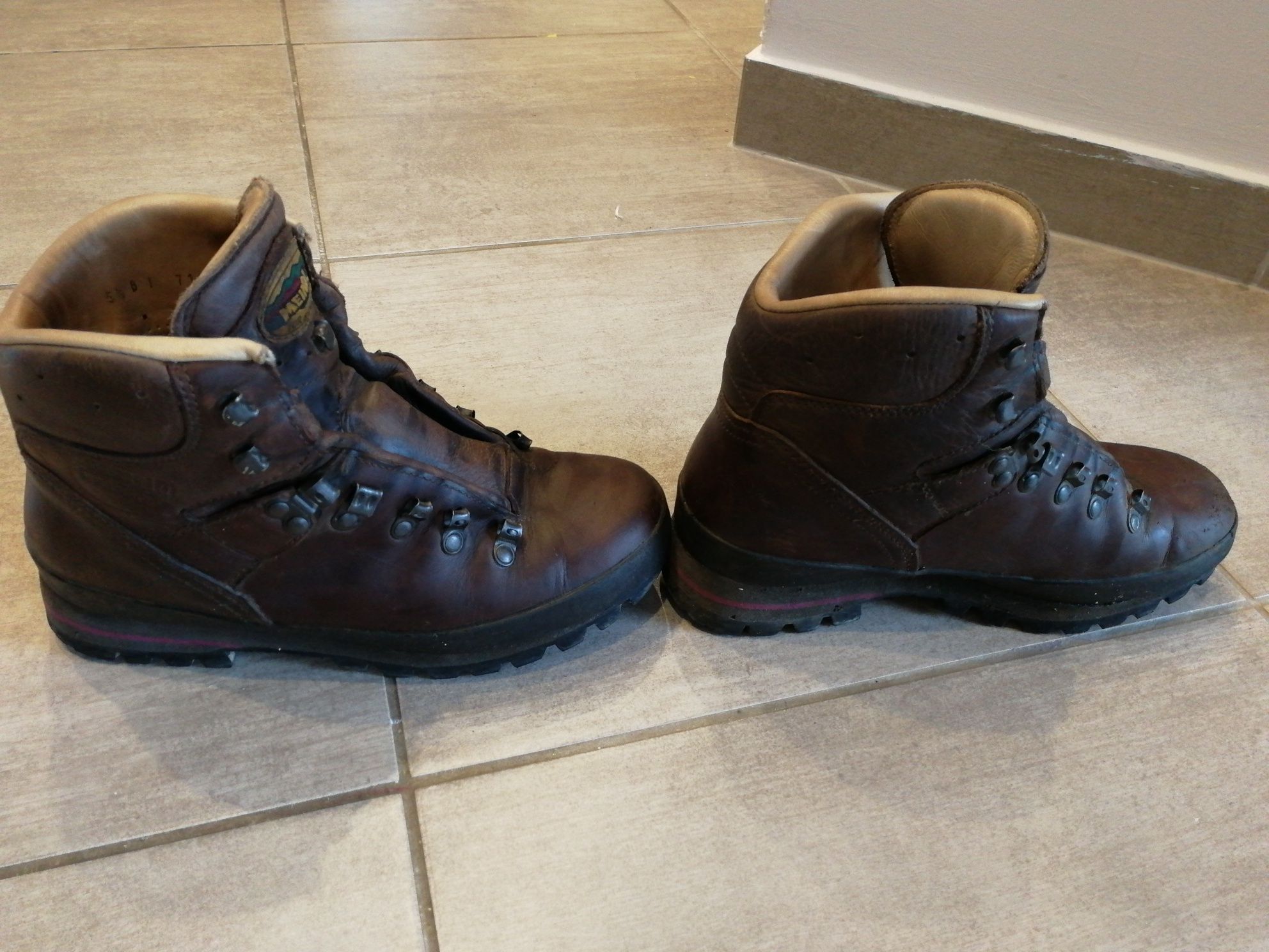 Buty trekkingowe damskie Meindl Borneo rozmiar 39 (37) wkładka 25 cm