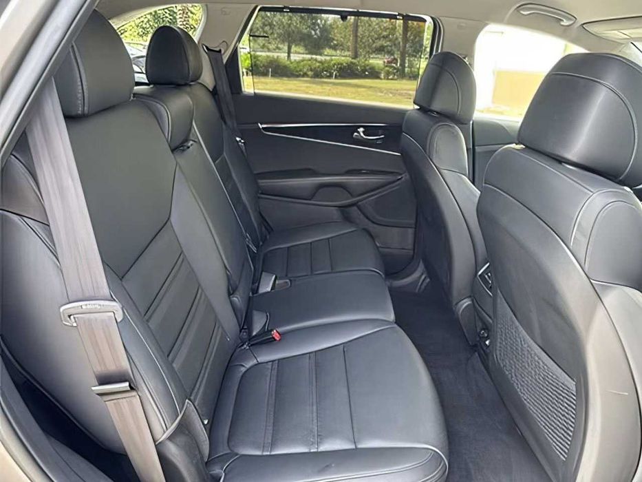 Kia Sorento      2017