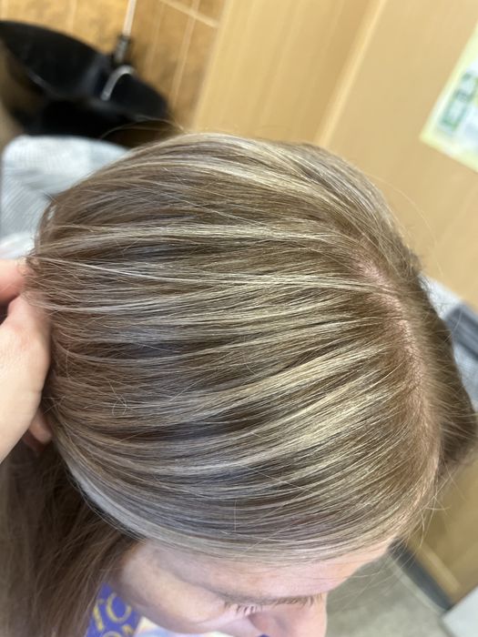 Перукар ,роблю стрижки ,фарбування ,кератин ,завівки ,зачіски .
