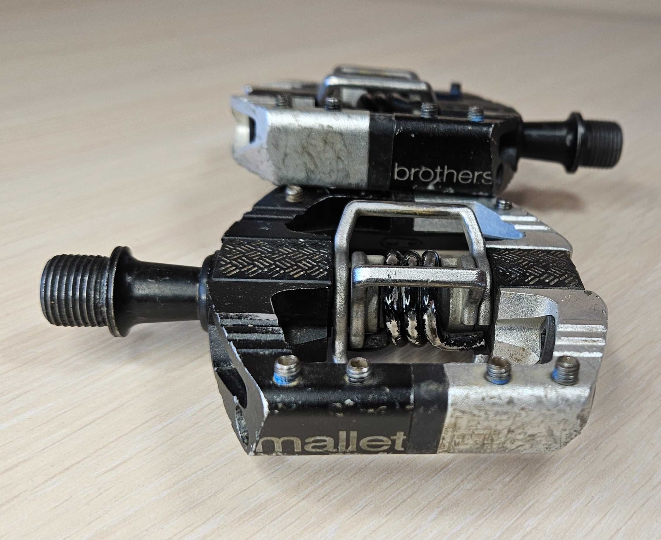 Педалі контактні. Crankbrothers MALLET E. Cube RFR. Shimano PD.
