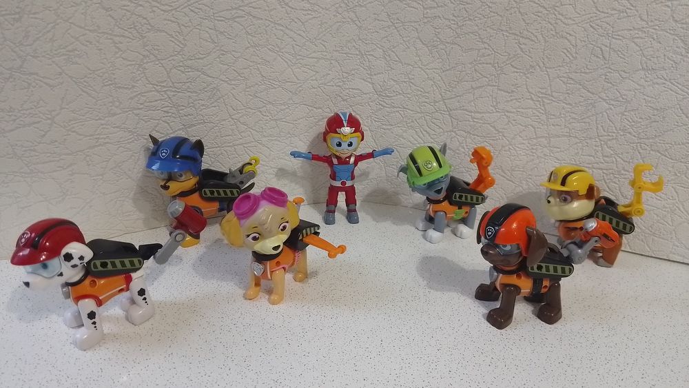 Маршал,Скай,Рокки,Крепыш,Гонщик,Зума,Райдер Щенячий патруль
