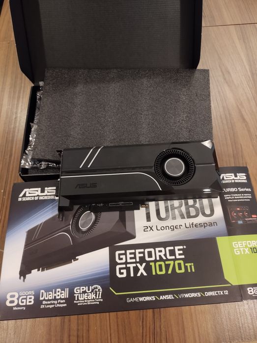 Placa gráfica NVIDIA 1070 Ti ASUS Turbo
