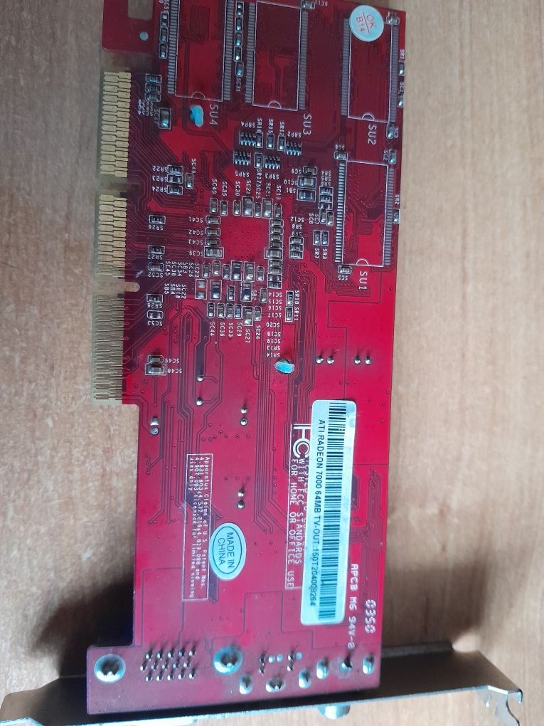 ATI Radeon  7000 64mb