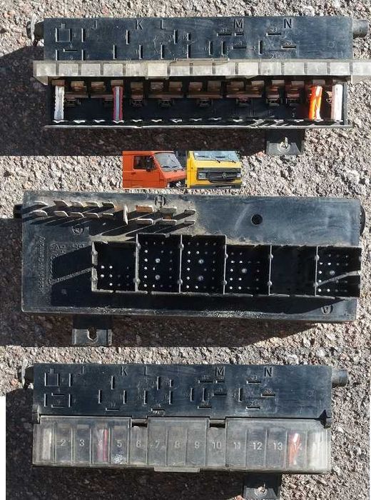 Блок запобіжників Фольксваген ЛТ Volkswagen LT 28 31 35 40 45 55 д1996