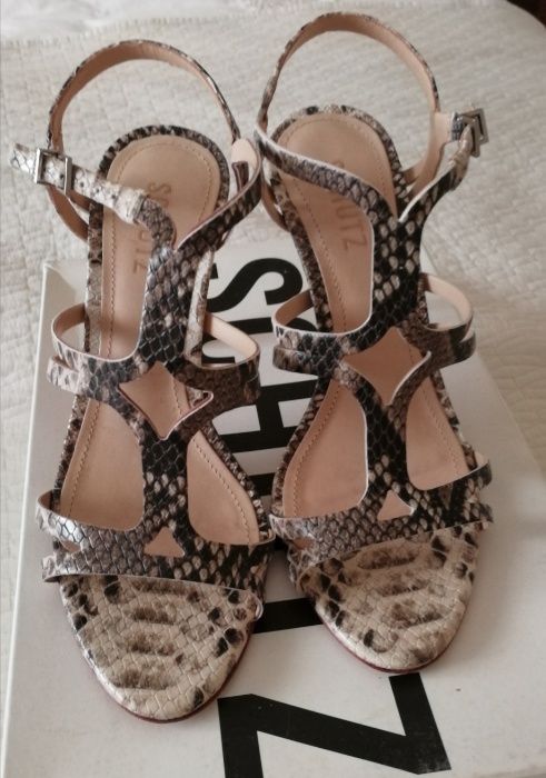 Sandálias Schutz, tam. 37, NOVAS